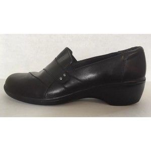 Clarks Womens Black Leather Slip On Size 8M